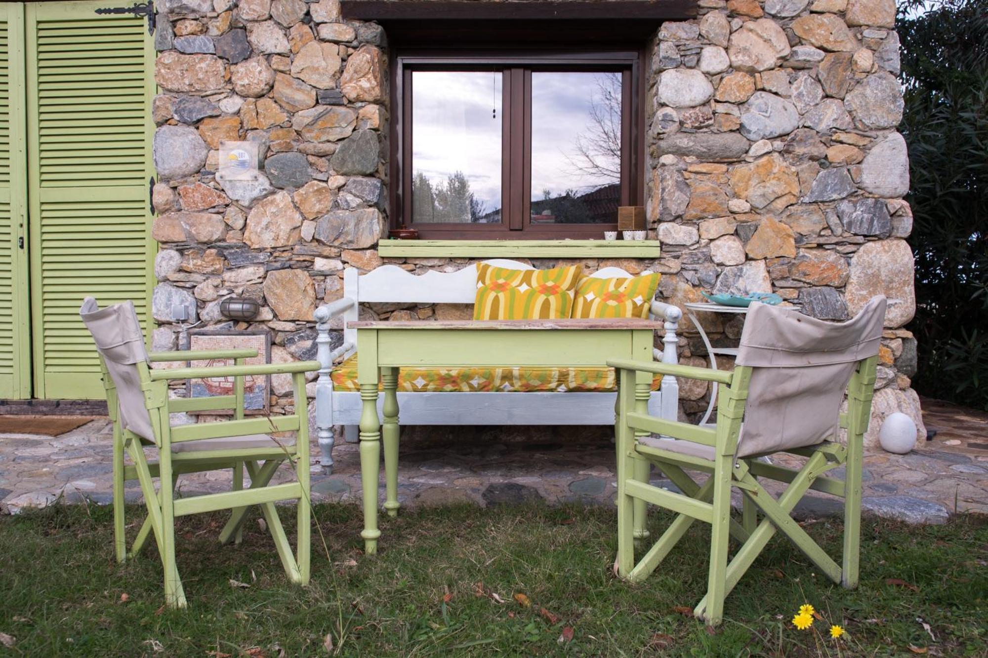 Spitaki γραφείο Apartmán